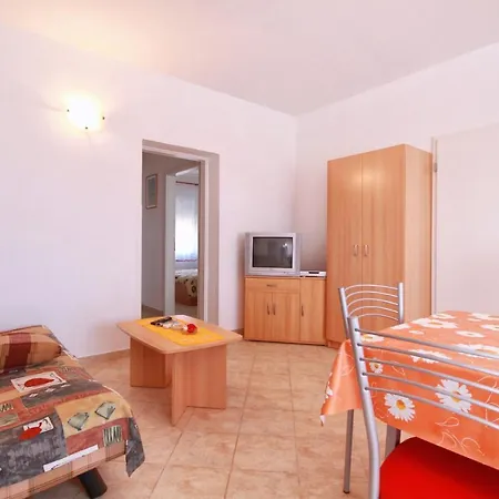 Apartment Davor *