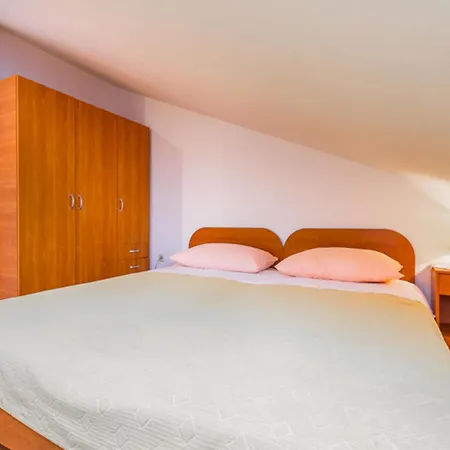 Davor Apartment *